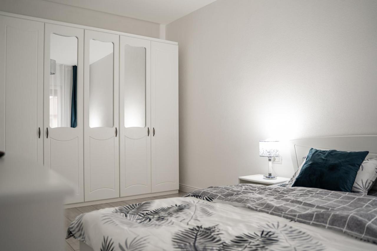 Modern Apartment In Dumbravita Dumbravita  외부 사진